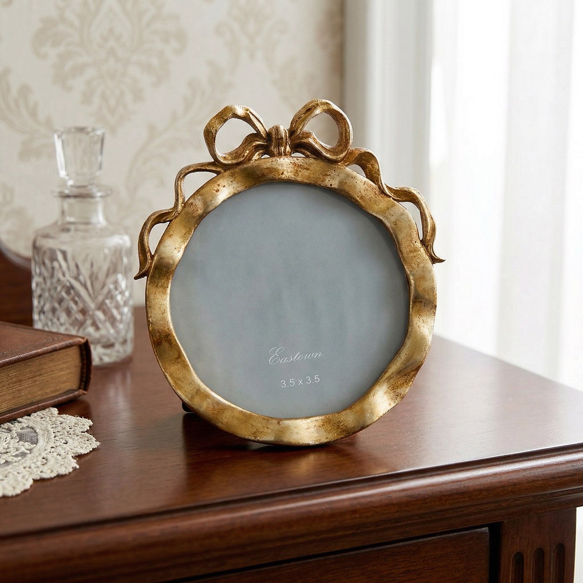 Vintage Ornate Gold Round Photo Frame with Bow Detail