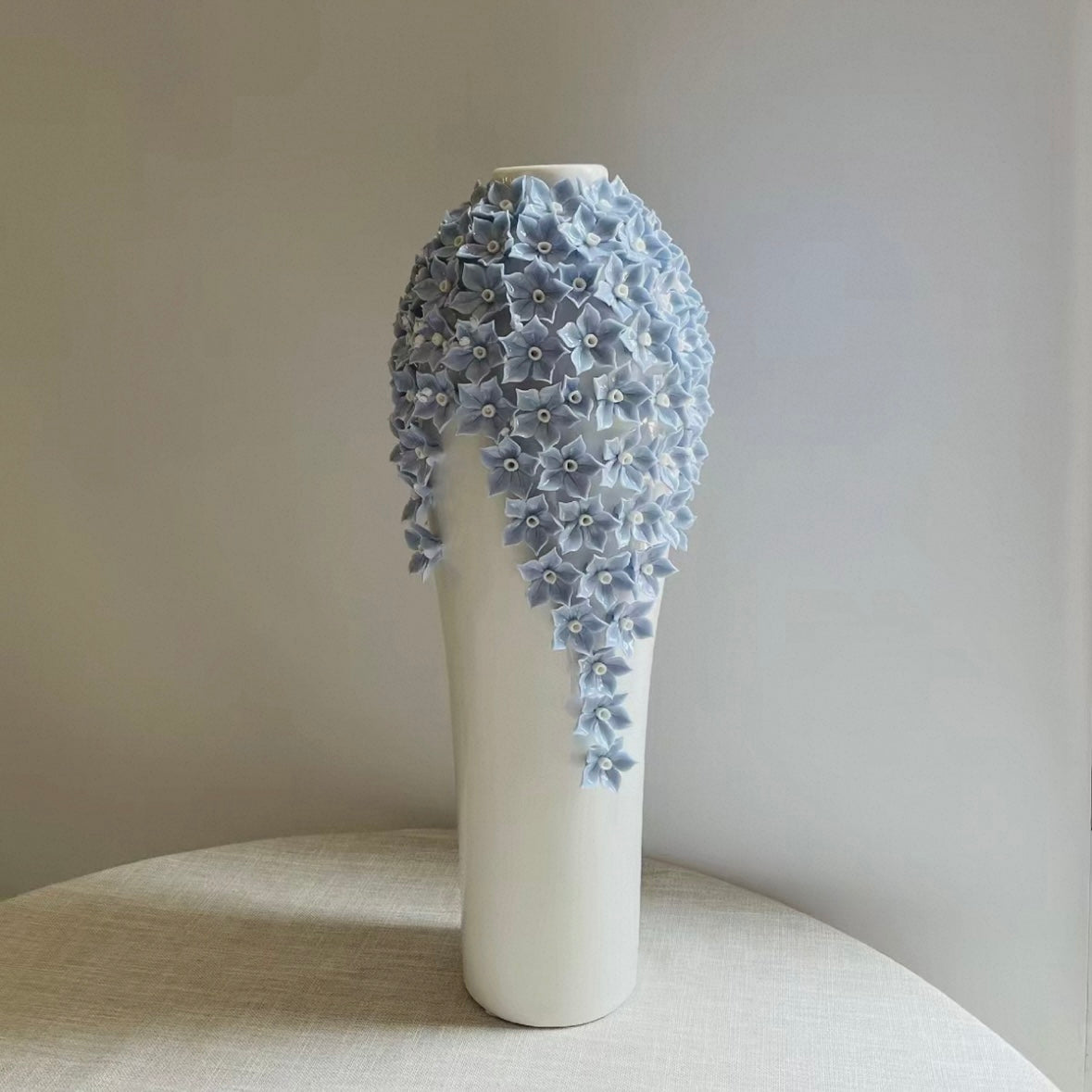 陶瓷立体雕花花瓶