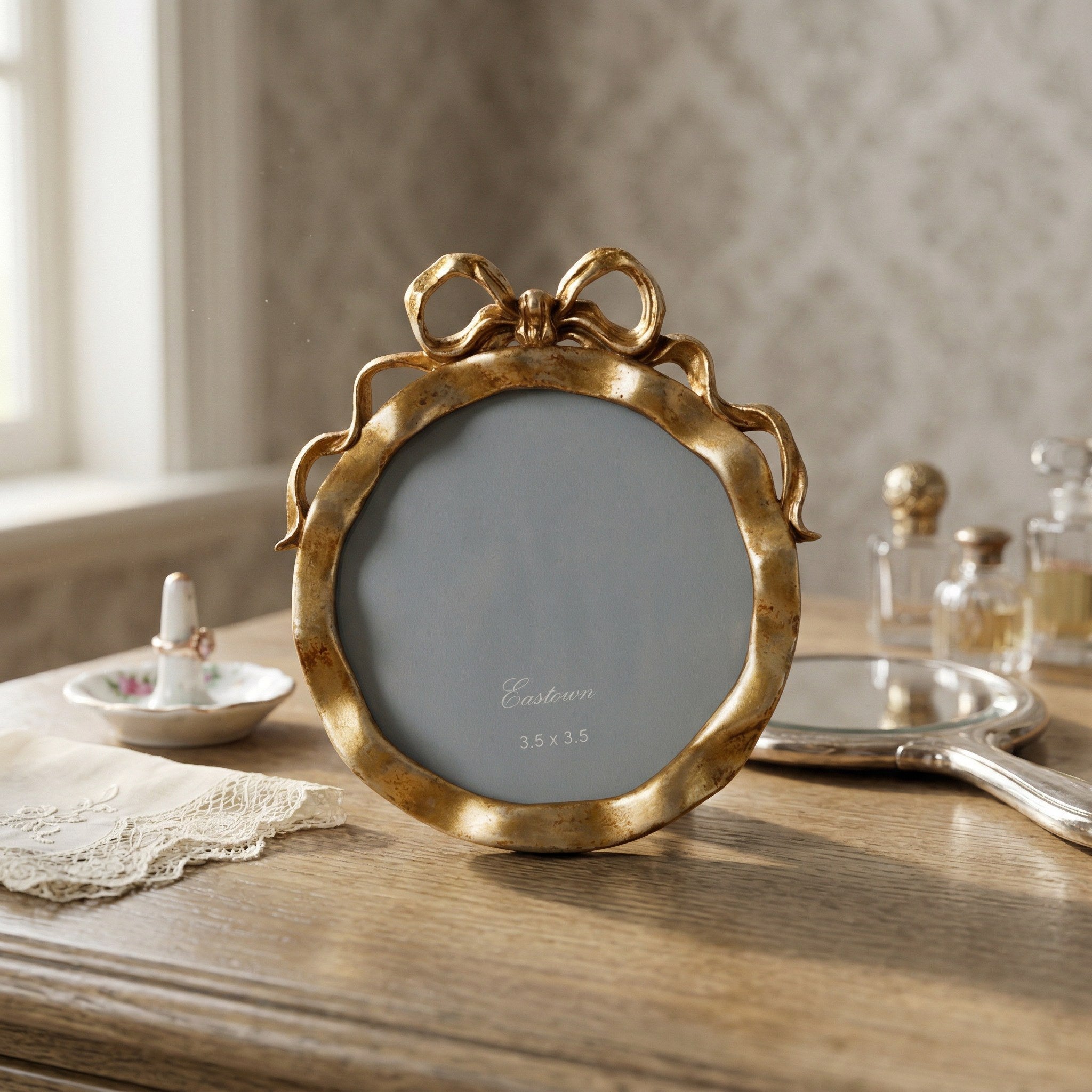 Vintage Ornate Gold Round Photo Frame with Bow Detail