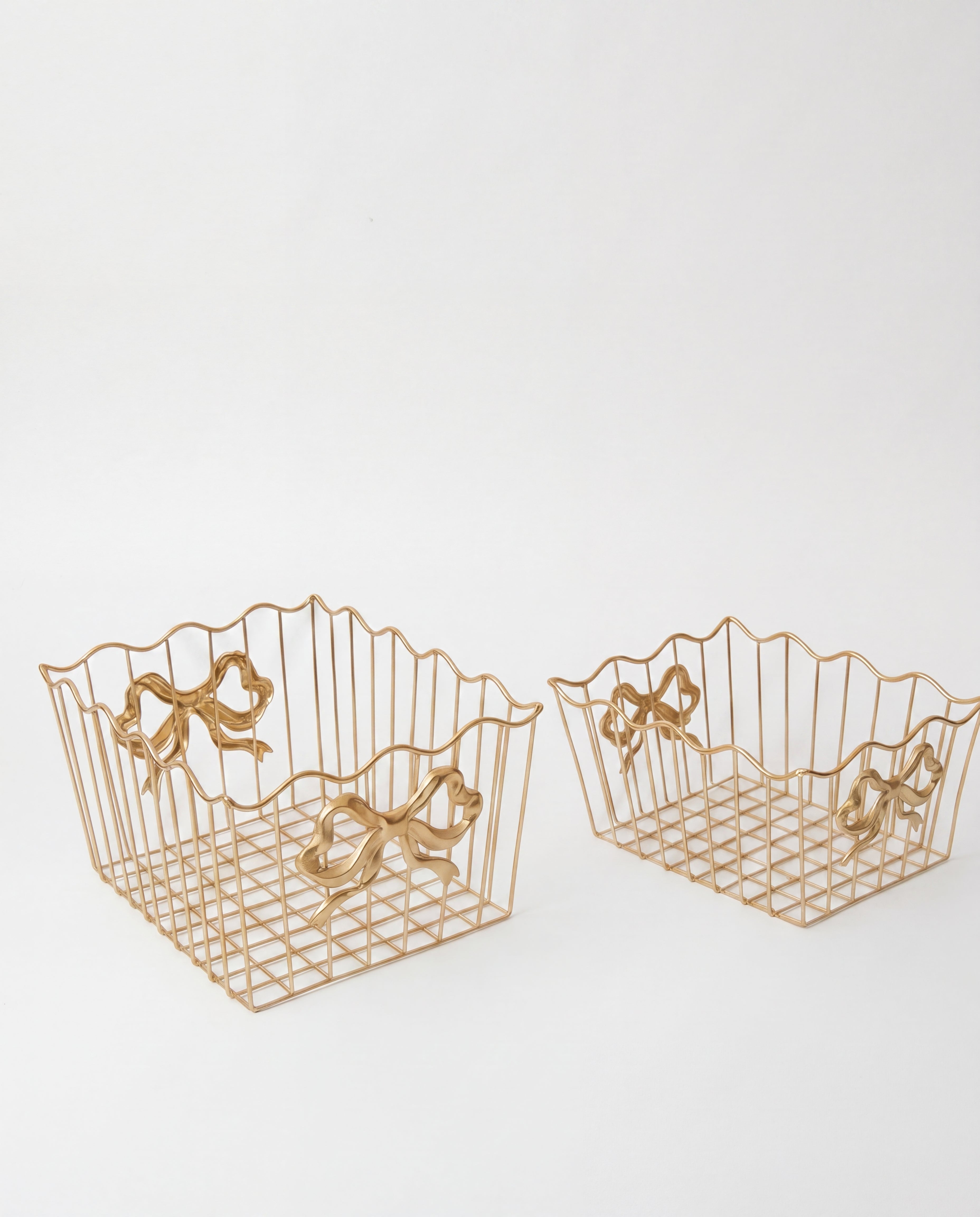 Elegant Gold Ribbon Bow Wire Storage Basket