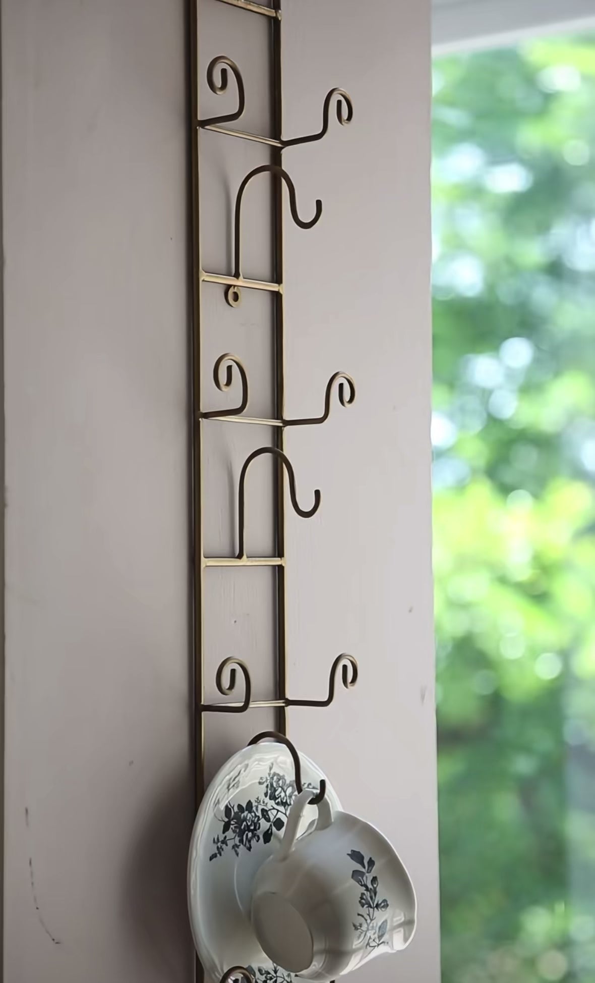 French Vintage Bow Knot Wall-Mounted Display Rack